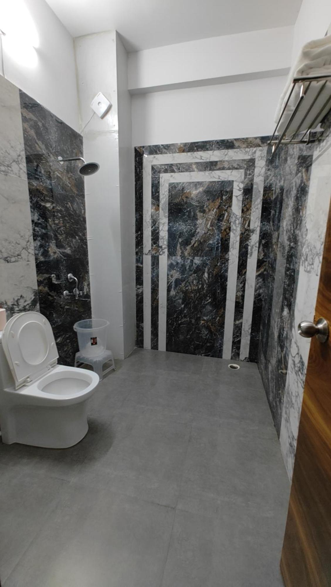 Hotel Anantam Residency Uttarkashi Ngoại thất bức ảnh