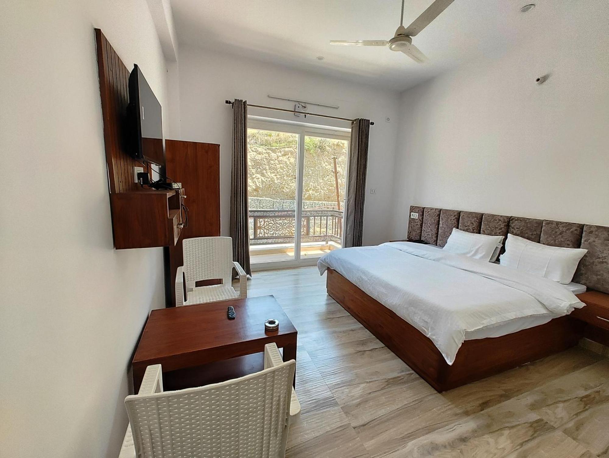 Hotel Anantam Residency Uttarkashi Ngoại thất bức ảnh